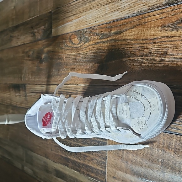 Vans Off The Wall Men's- Women's White Canvas Patterned High-Top Sneakers Unisex - Picture 7 of 8